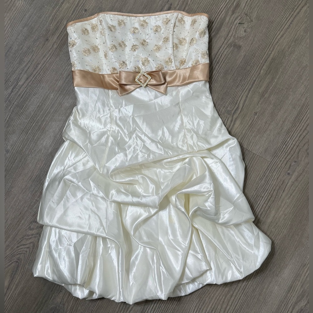 Jessica McClintock by Gunne Sax Cream and Gold Dress size 3 Made in USA